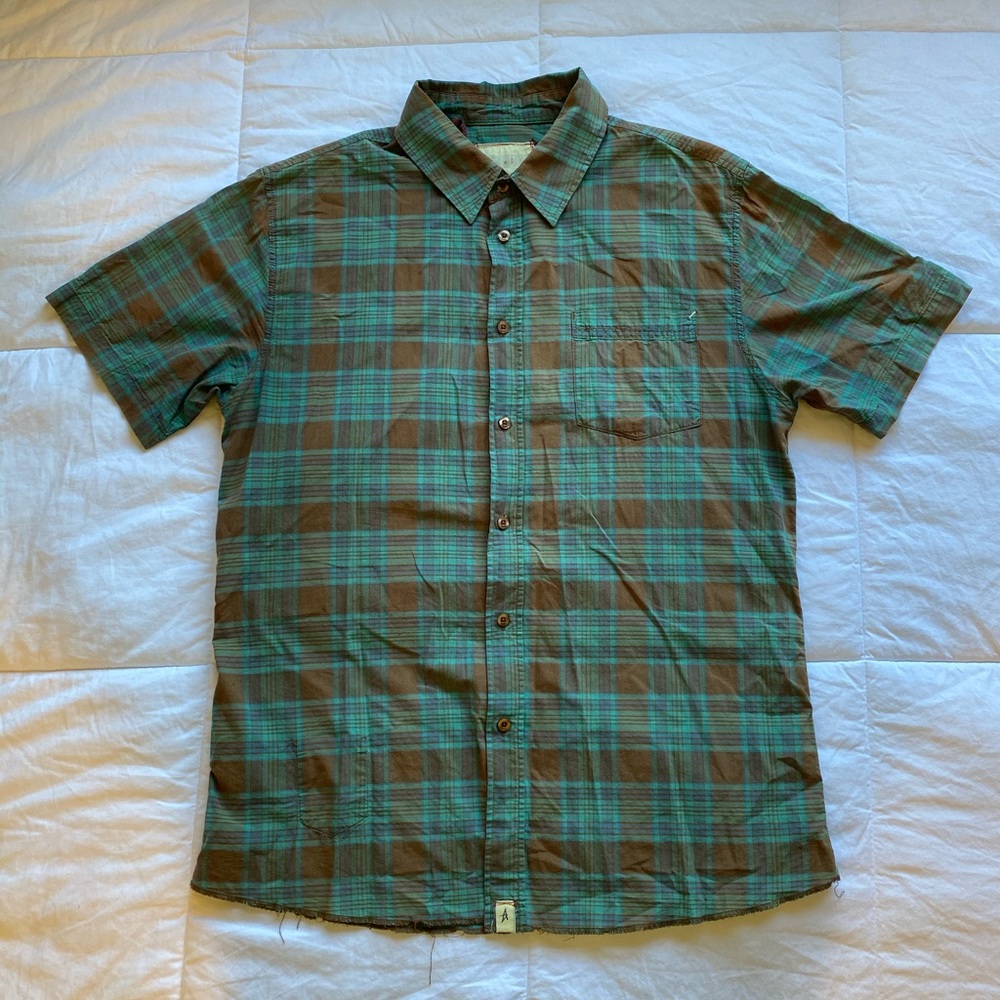 Altamont Button Up - Slim Fit Size Large